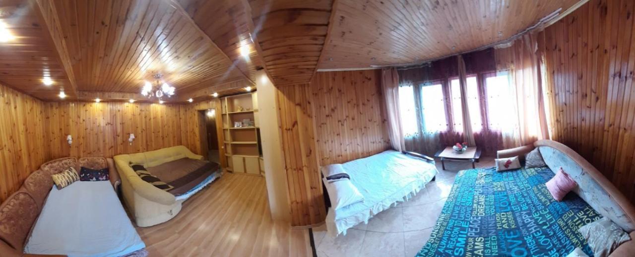 Куренiвський Двiр Kiew Exterior foto