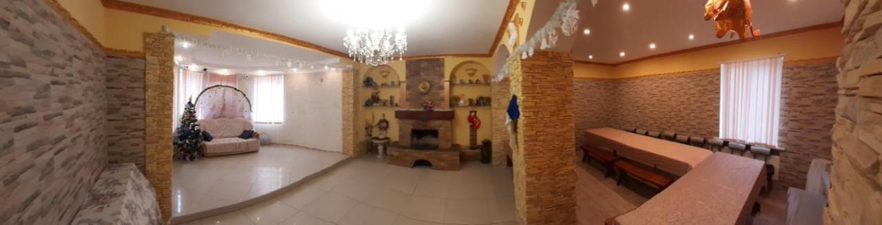 Куренiвський Двiр Kiew Exterior foto