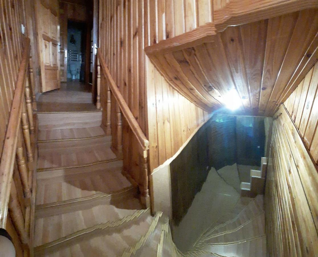 Куренiвський Двiр Kiew Exterior foto