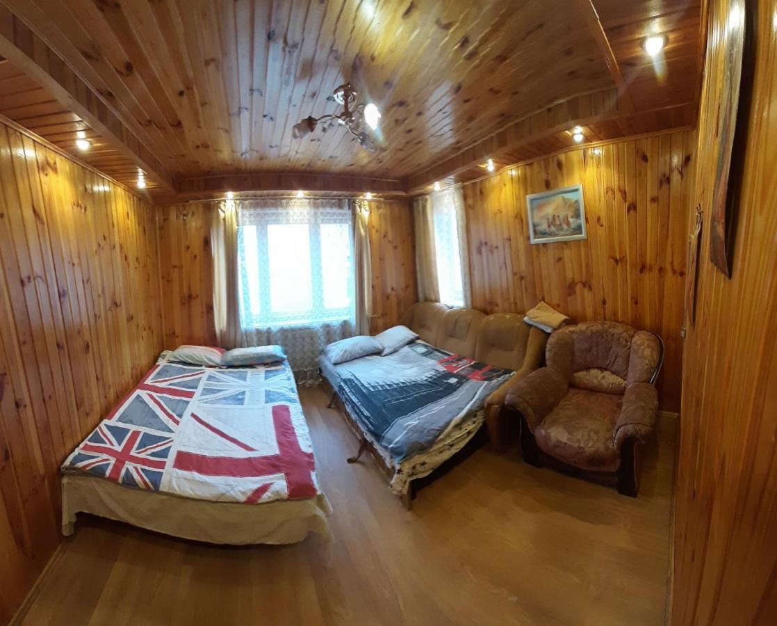 Куренiвський Двiр Kiew Exterior foto