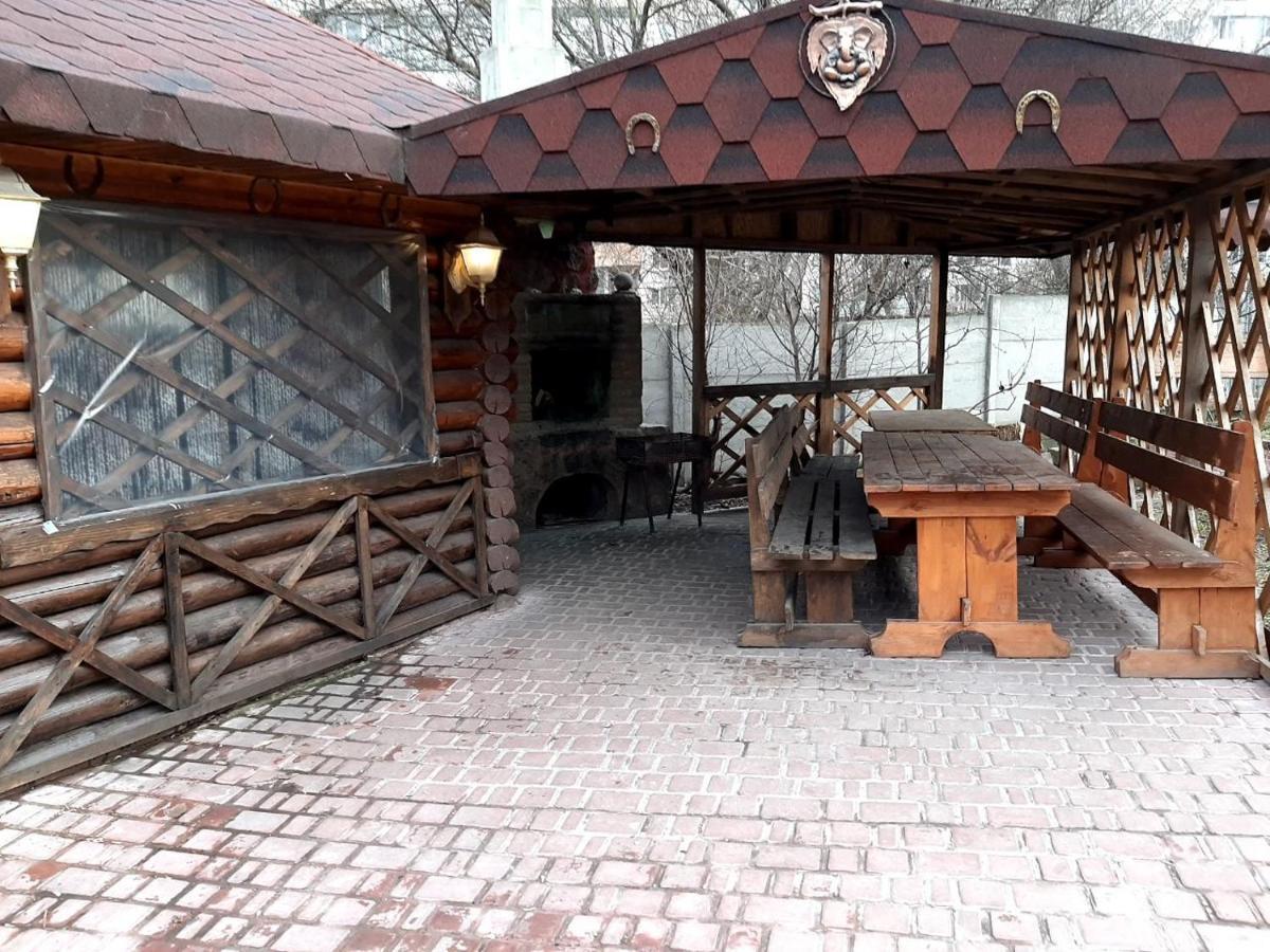 Куренiвський Двiр Kiew Exterior foto